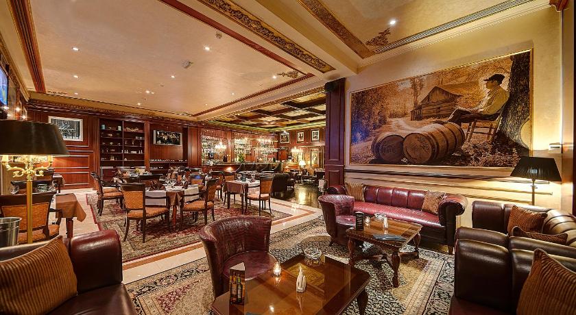 Royal Ascot Hotel - image 9