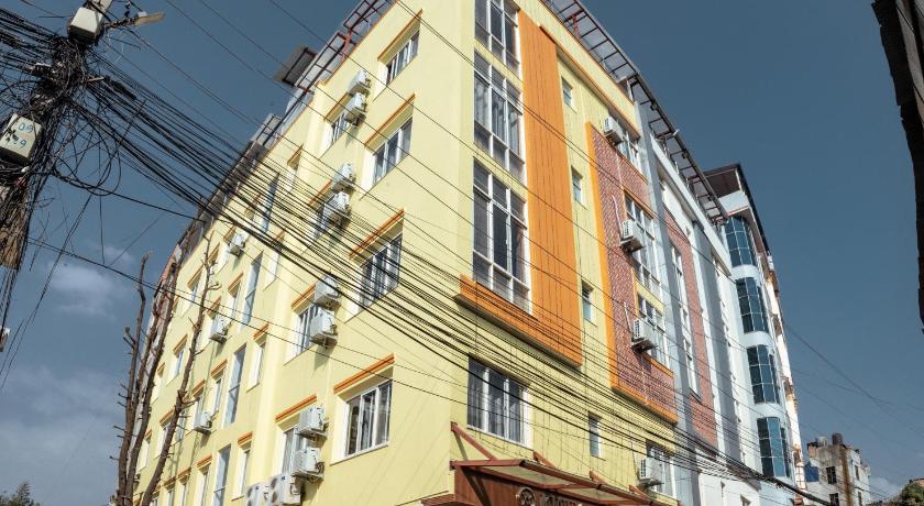 Kusum Airport Hotel - image 5