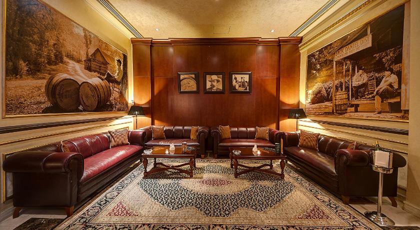Royal Ascot Hotel - main image
