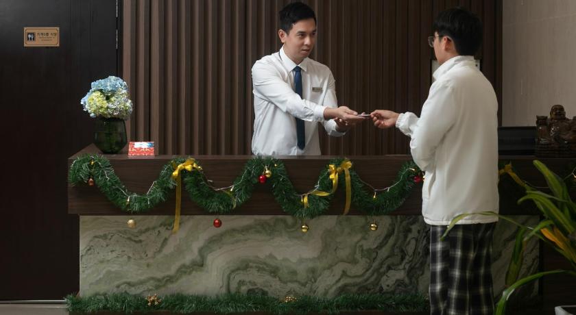 ハノイ Brilliant Me Tri Hotel and Spa 3つ星 ホテル 外観