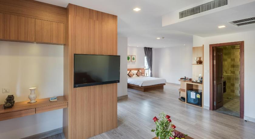 Image of Suite 7