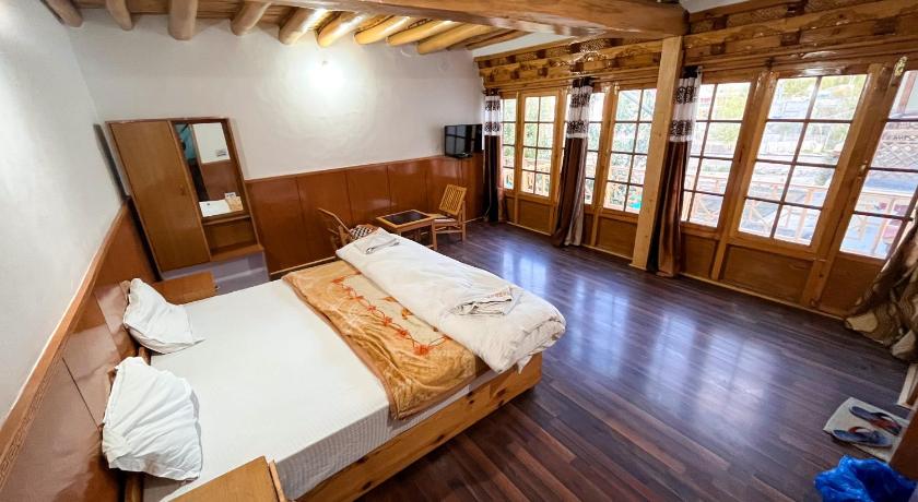 Chubi Sponbo Guest House. - image 16