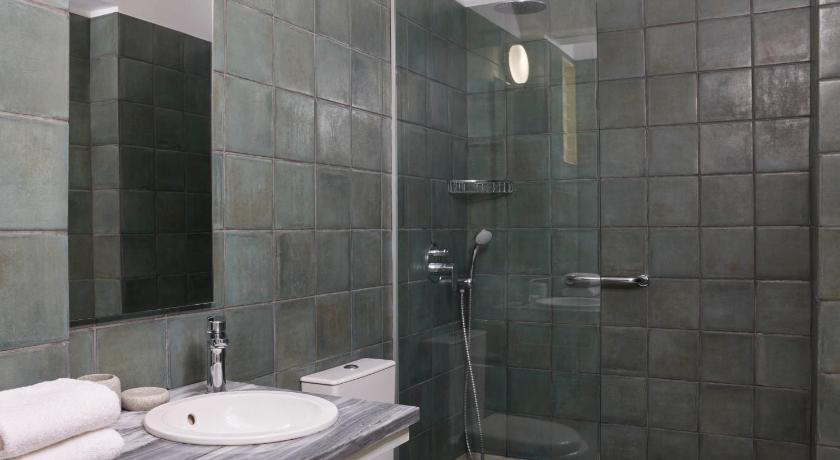 Image of Double or Twin Room with Garden View 2