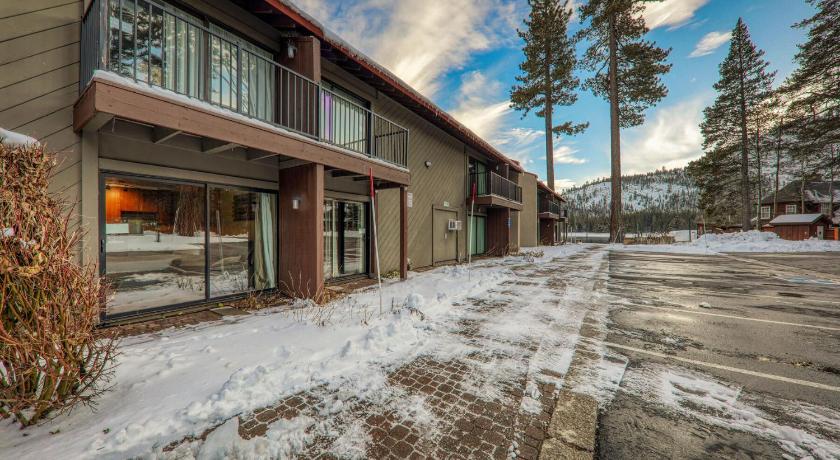 트러키 (CA) Cozy Deluxe Studio #131 at Donner Lake Village 4성급 숙소 객실