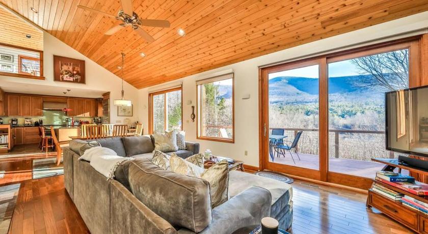 헨슨빌 (NY) Mountain house w/ stunning views & gourmet kitchen 2성급 숙소 스위트룸