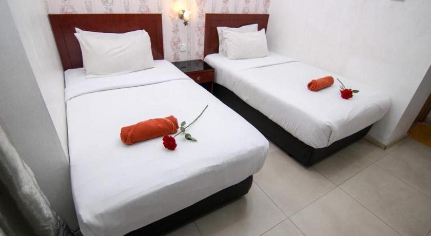 조호바루 / 조호르바루 호텔 잠버거 타만 펄링 (Rose Cottage Hotel Taman Perling) 1성급 호텔 스위트룸