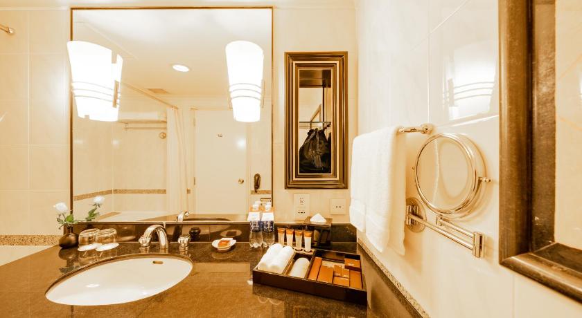 Image of Deluxe Twin River View 8