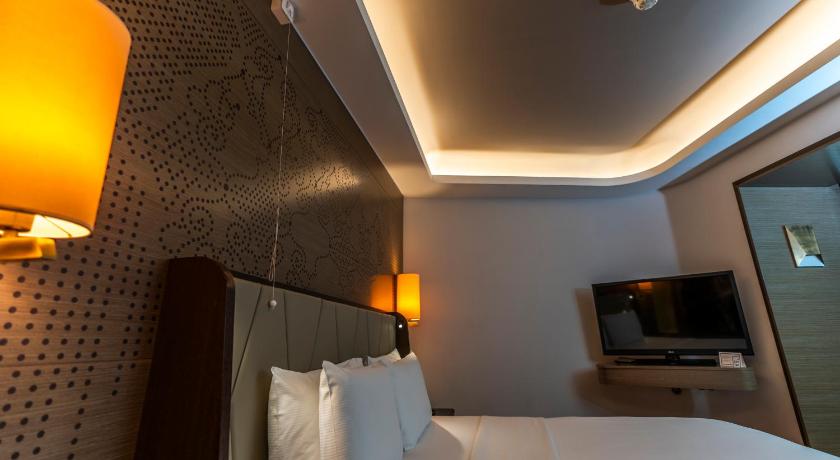 Image of King Accessible Guest Room 6