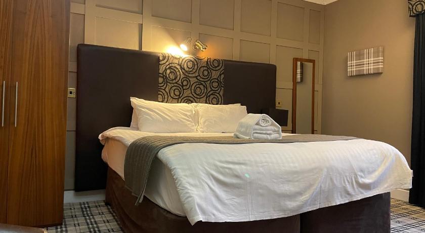 Image of Family Room with Bath/Shower 1