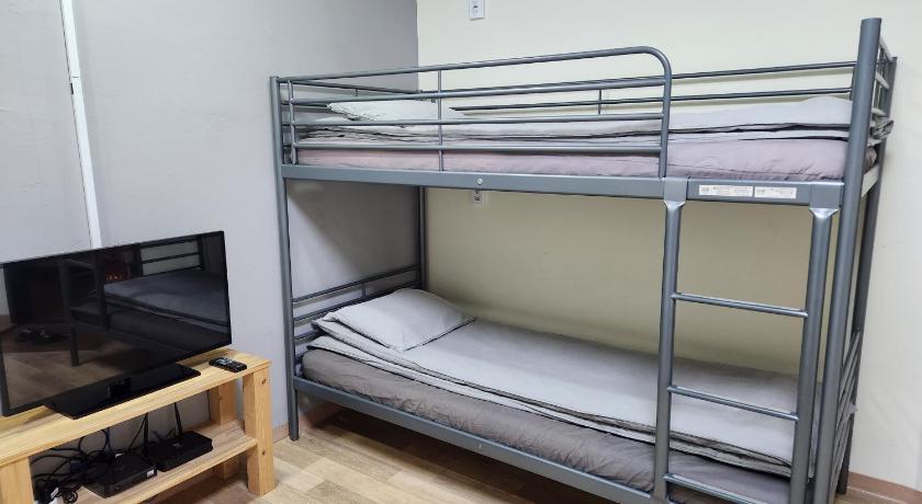 Image of Family Standard Room 15