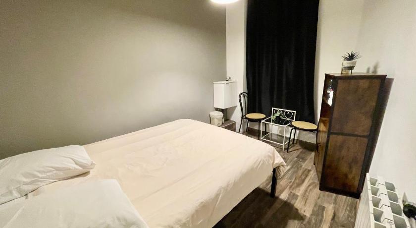 Image of Double with Shared Bathroom 0