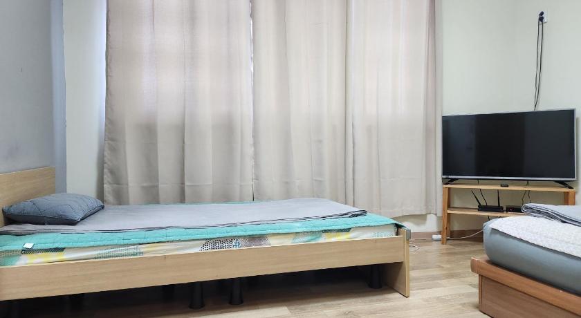 Image of Family Standard Room 6