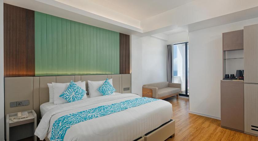 Image of Standard Deluxe Room with Balcony 1