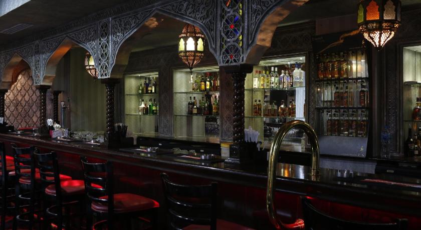 Broadway Hotel - image 11