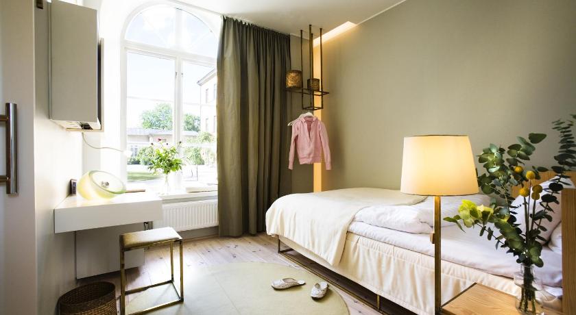 Image of Standard Single Room 3