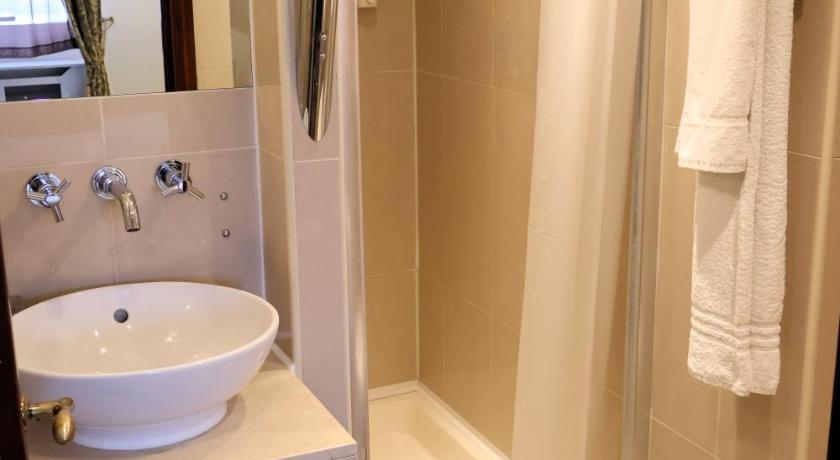 Image of Superior Twin Room 2