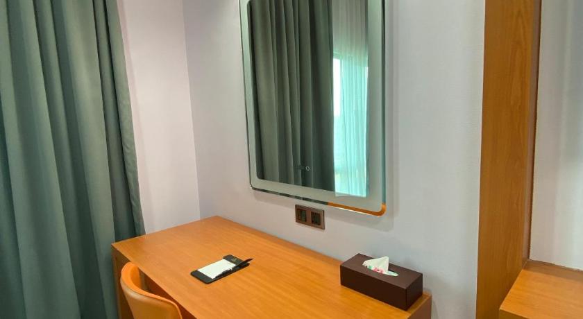 Image of Executive King Room with Balcony 3