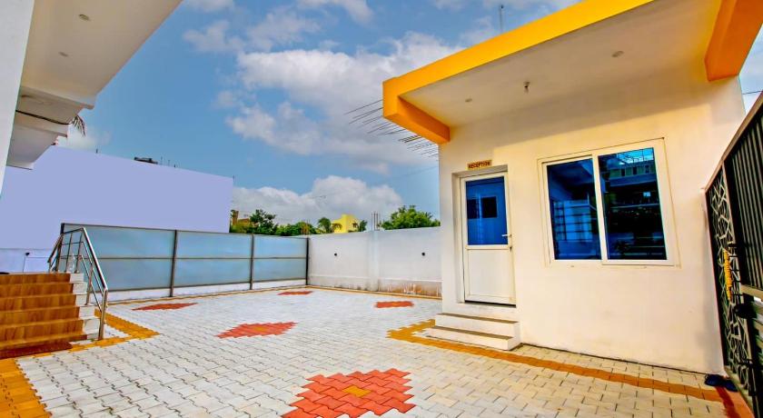 Hotel Dreamland Private inn with Swimming Pool - image 19