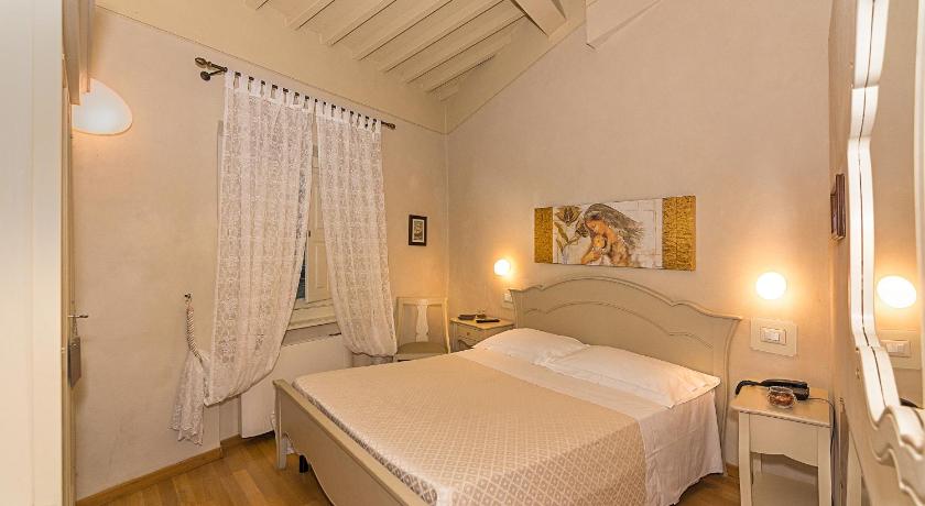 Image of Classic Double Room 4
