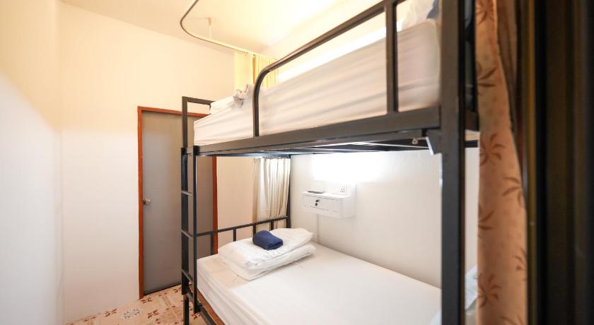 Image of Bed in 2 Bed Mixed Dormitory 10