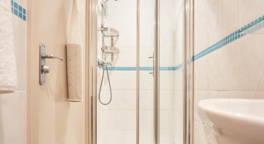 Image of Twin Room 9