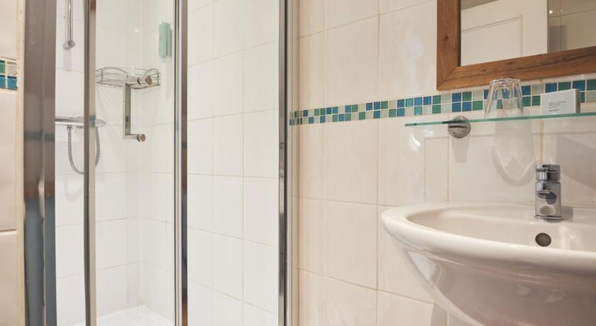 Image of Twin Room 13