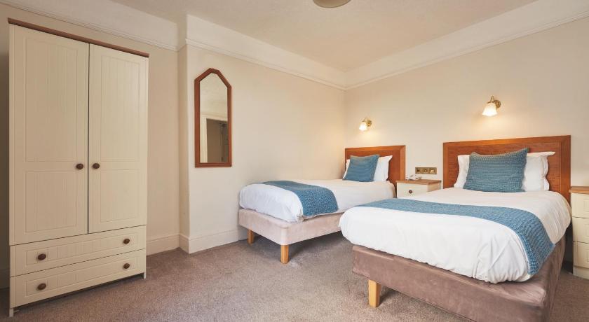 Image of Twin Room 4
