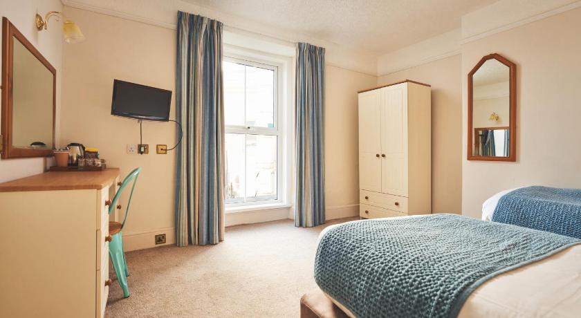 Image of Twin Room 5