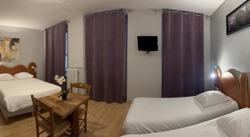 Image of Family Room 3