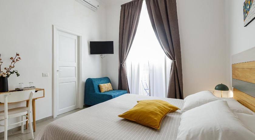 Image of Deluxe Family Room 1