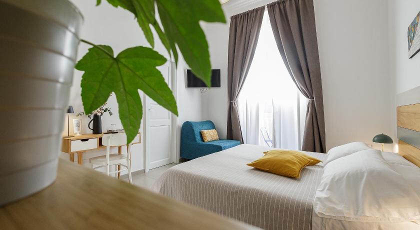 Image of Deluxe Family Room 0