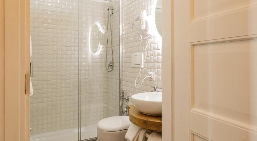 Image of Standard Double Room 6
