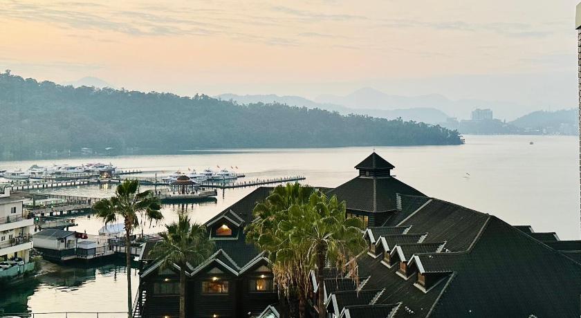 水秀一方Sun Moon Lakeside Boutique Hotel - image 5