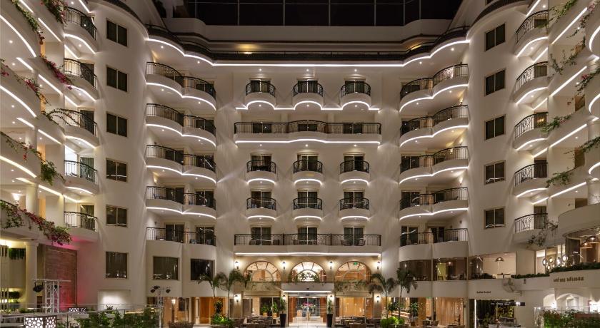 ルクソール Steigenberger Nile Palace 5つ星 ホテル プール