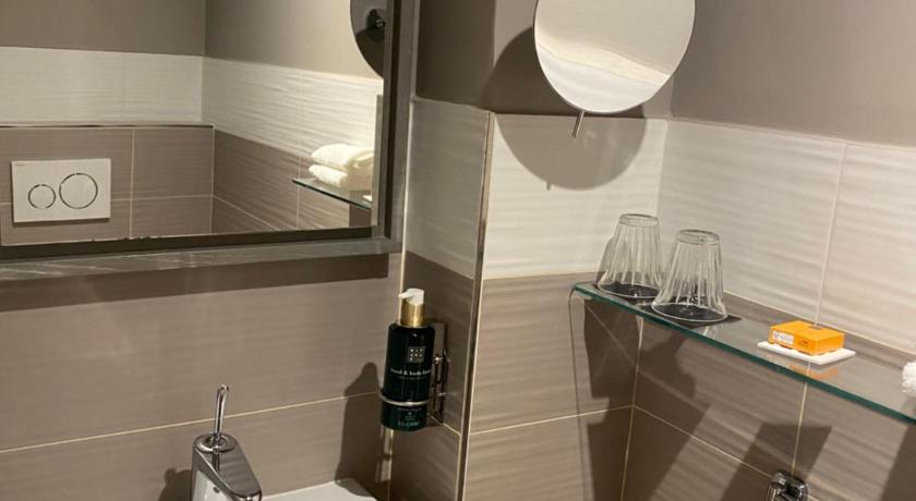 Image of Cozy Room 2