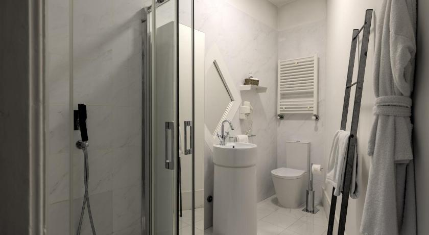 Image of Double Room with Balcony 3