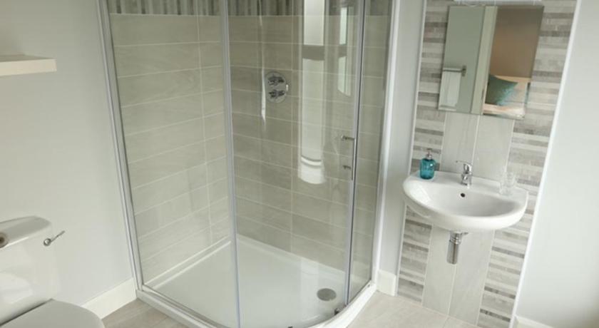 Image of Standard Double and Twin Room 2
