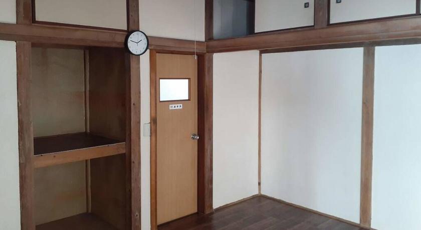Sano 【小山駅徒歩7分】みんなで宅飲み！貸切一軒家ニシグチノイエ wifi有、銭湯近く Accommodation restaurant