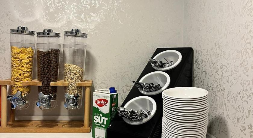 Timeks Suites & Hotel - image 9