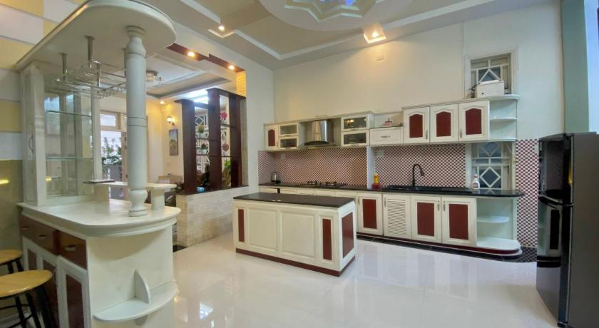 Lagi Sunrise Hotel - image 11