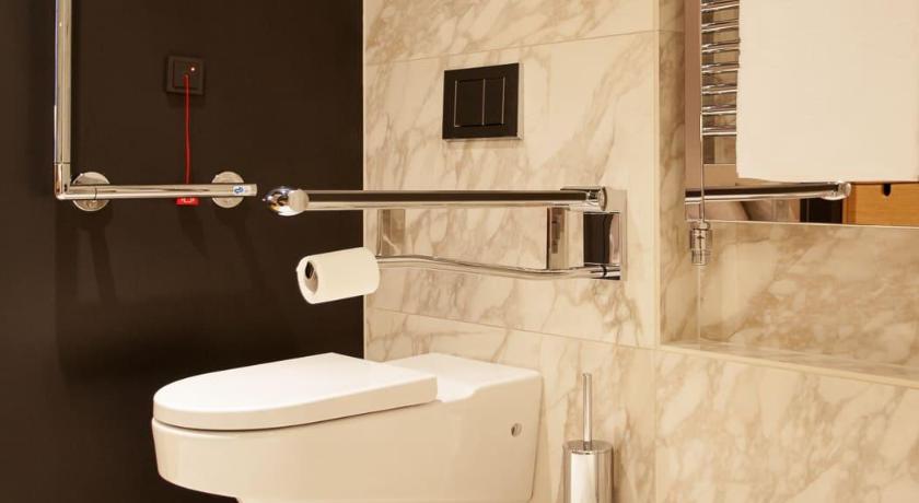 Image of Deluxe Double Room - Disability Access First Floor 5