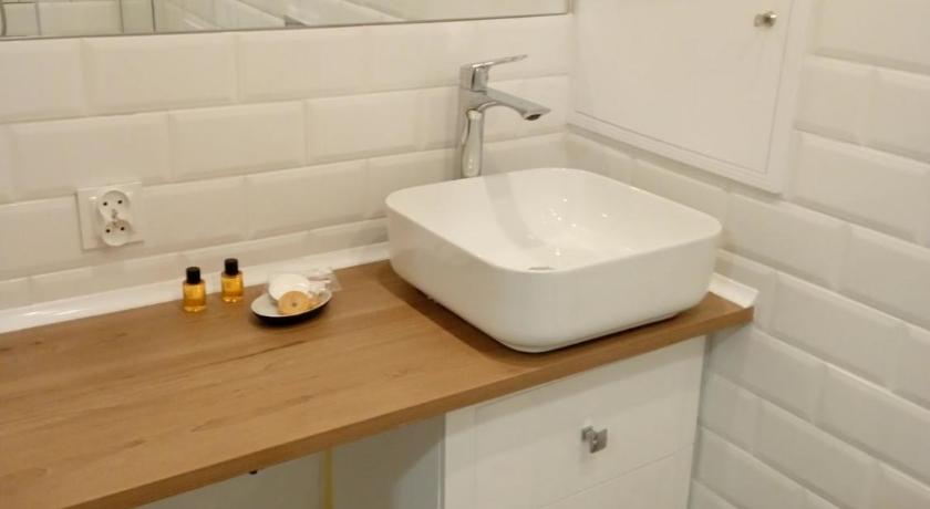 ケンジェジン＝コジレ Tabago Studio 15 3つ星 シングルルーム プール