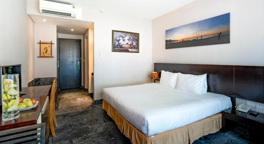 Image of Ocean View King Room - Non-Smoking 5