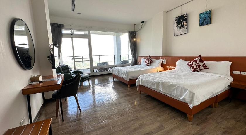 Image of Twin Room with Mountain View 0