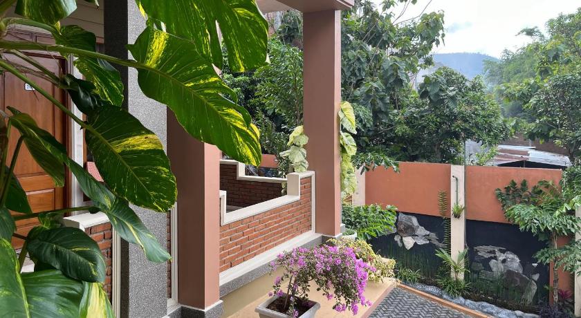 Urbanview Syariah Hotel Kanigara Batu – Batu, MO