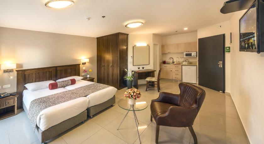 City Center Suites photo