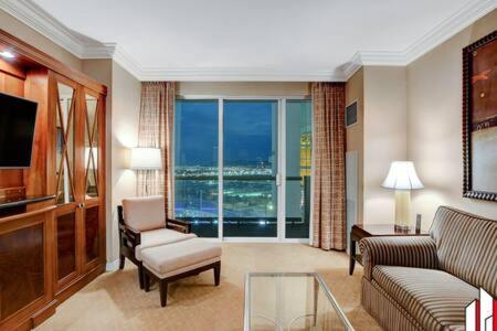 라스베이거스 / 라스베가스 (NV) MGM Signature-07-802 1Br 2Ba Balcony Suite 4성급 숙소 스위트룸