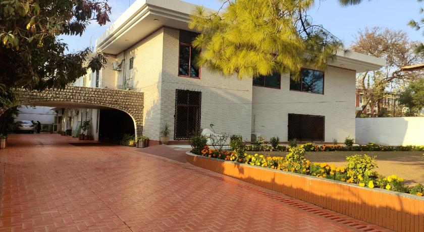 Aleph Islamabad Guest House - image 4