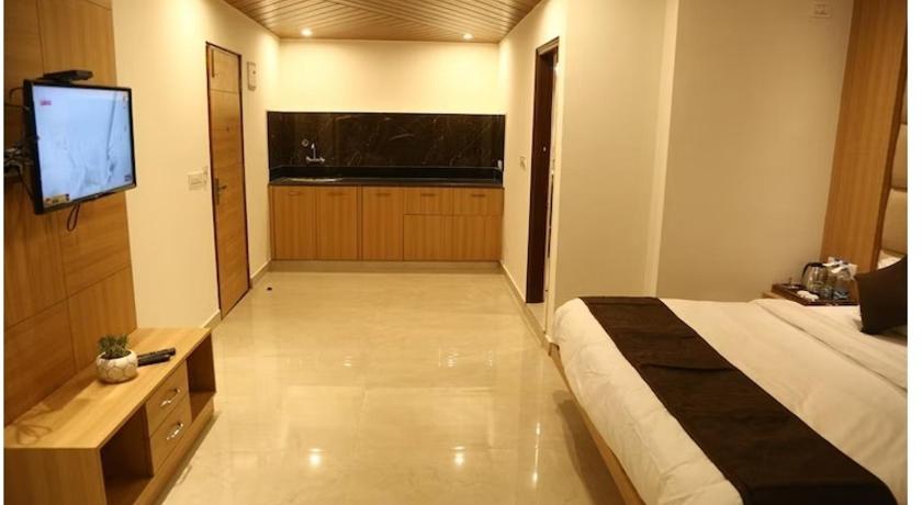 Shining hills by Lawrence Hotels - image 45