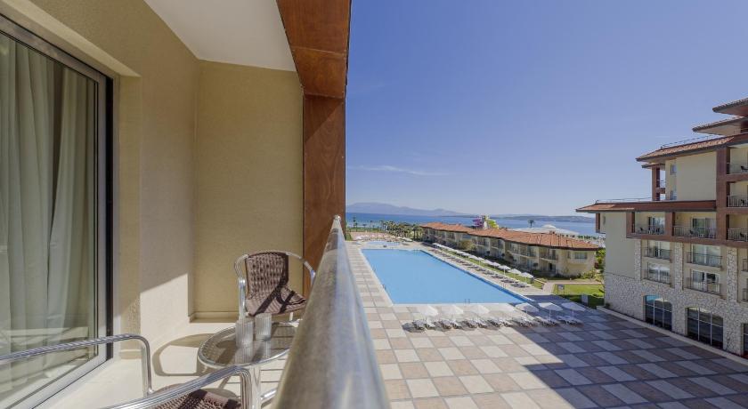 Immagine di Premium Room - Partial Sea View & Balcony 1